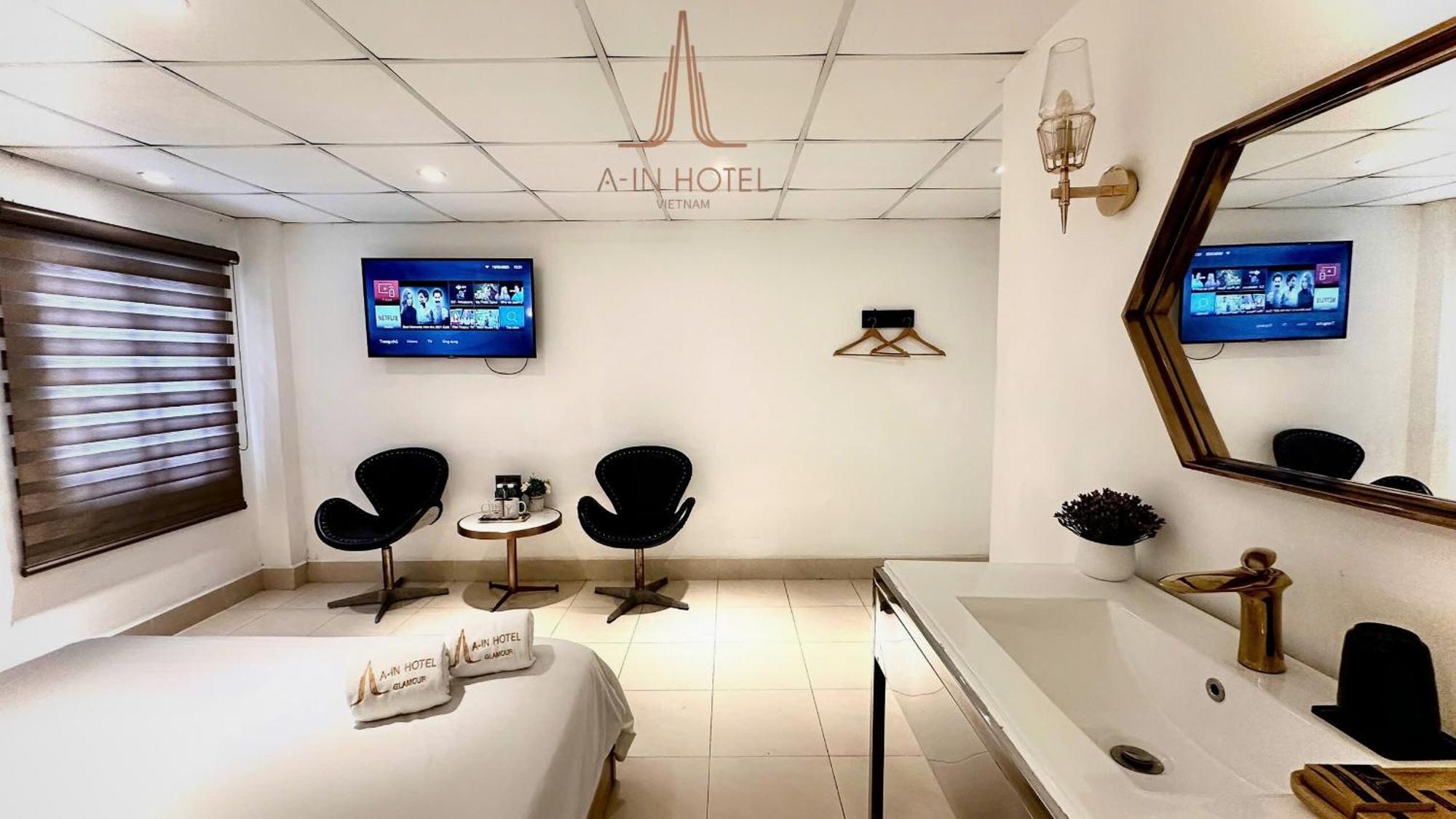 A In Glamour Hotel 2*